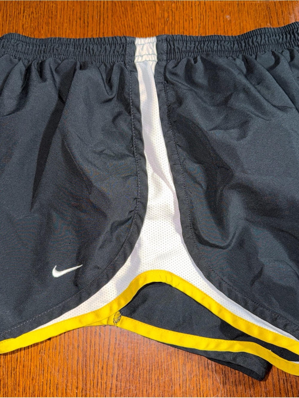 Nike Livestrong Black & Yellow Athletic Shorts Size M